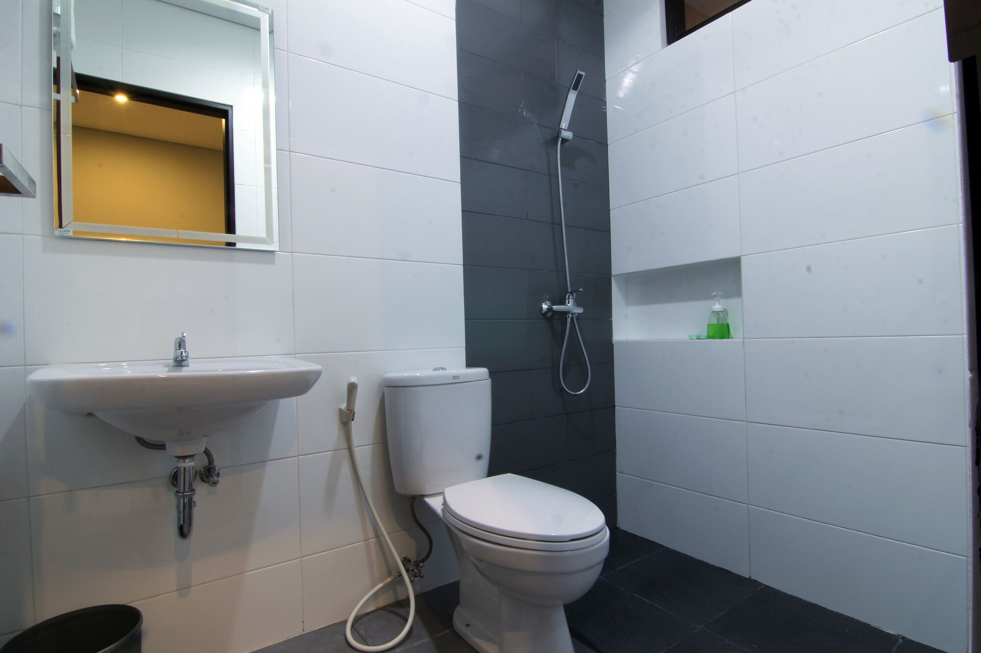 1 BEDROOM, STANDARD, SINGLE
