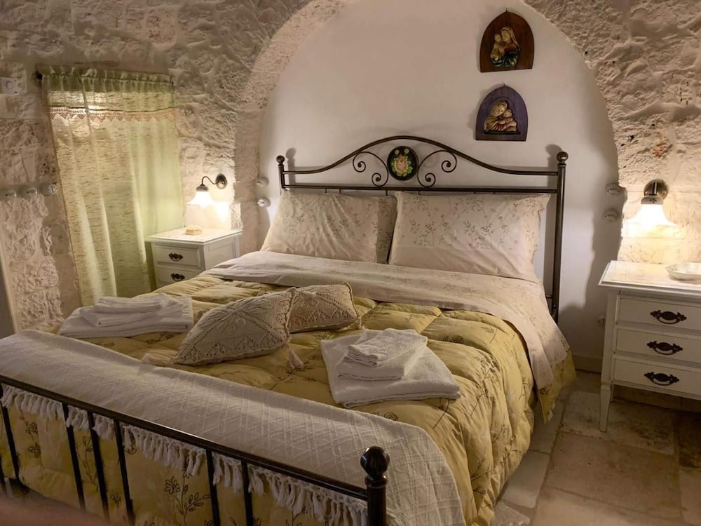 Trulli Occhi Di Pietra 11/49