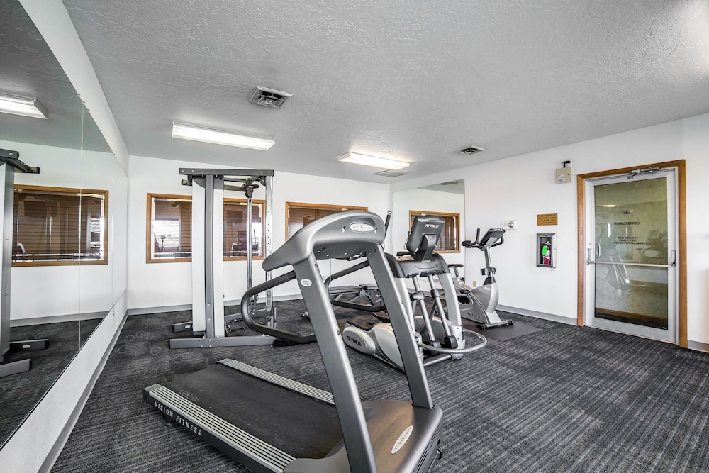 Quality Inn Cheyenne I-25 South 16/38