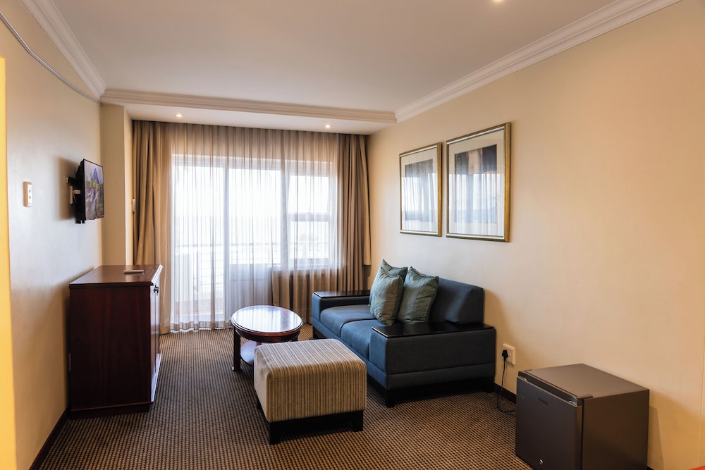 Premier Hotel Regent East London 37/59