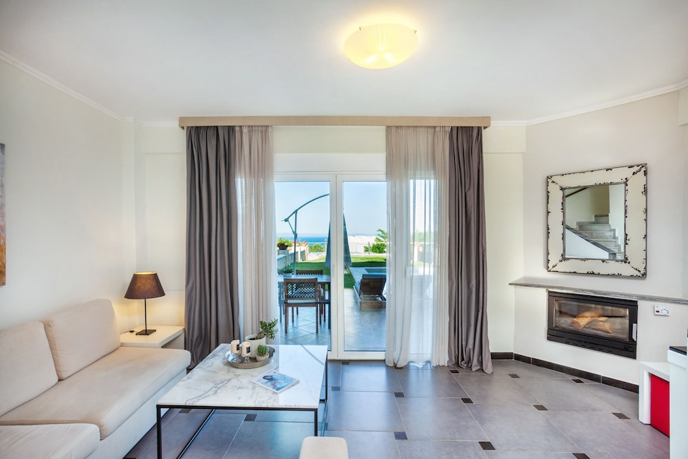 Sunny Villas And Spa 18/50