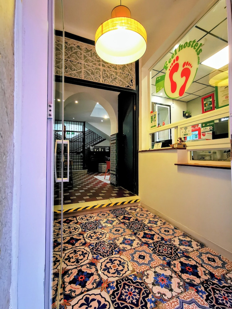 Feel Hostel City Center 57/62