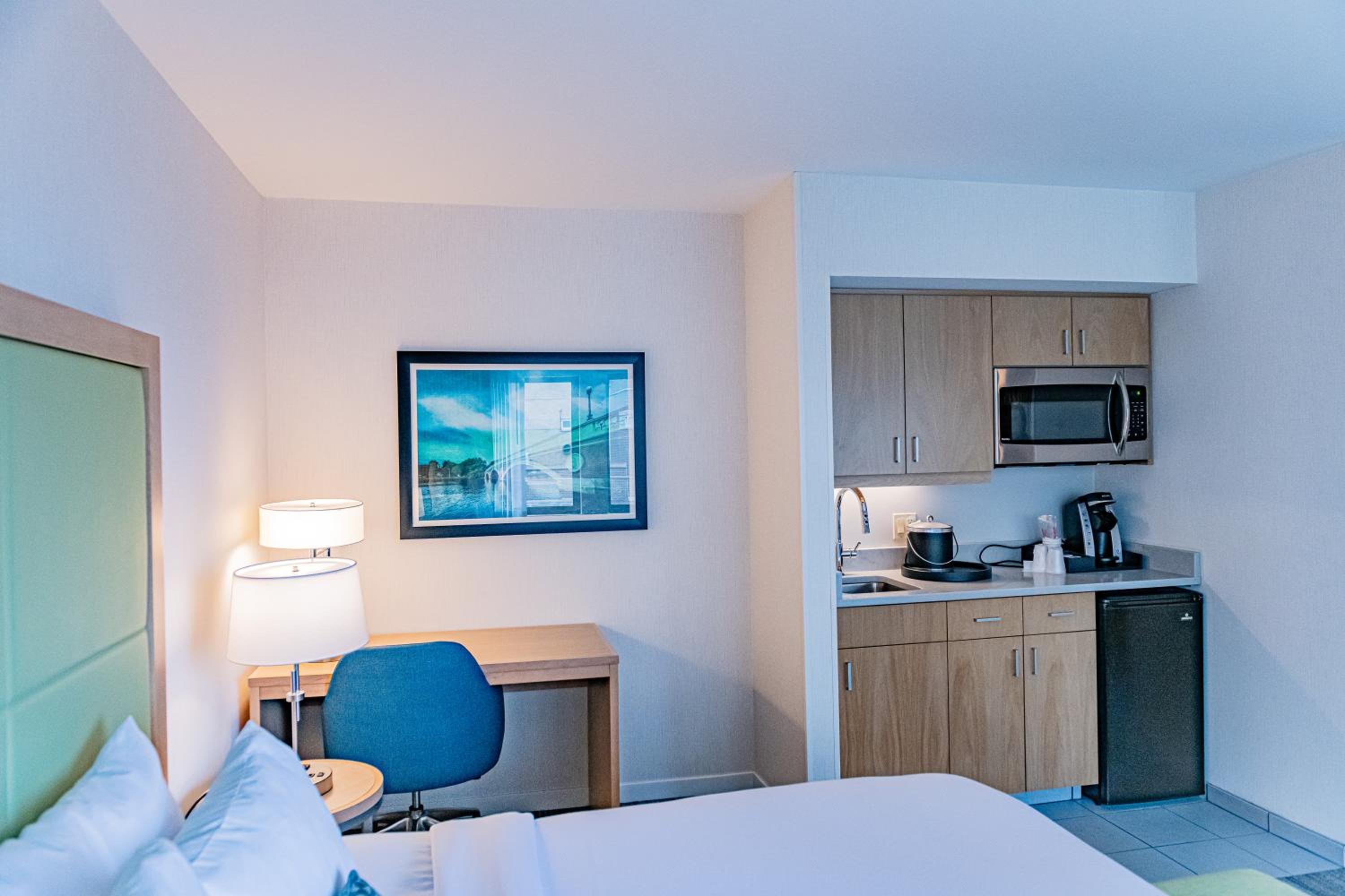 جناح جونيور بسرير كينج، The Inn at Longwood Medical 2/10