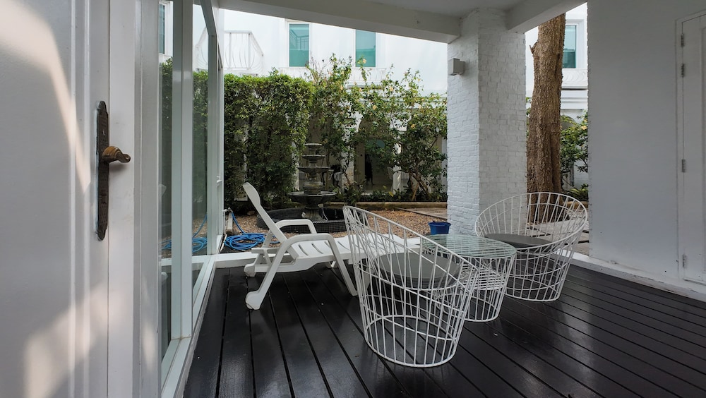 Verano Beach Villa 33/56