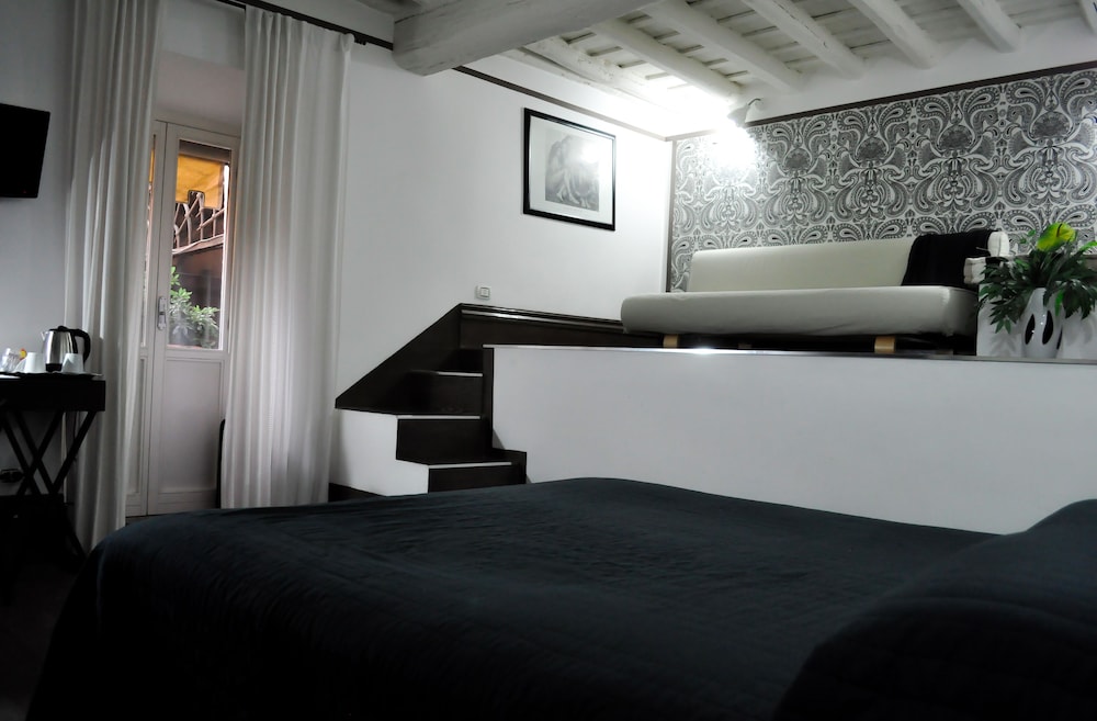 Relais Palazzo Taverna 4/67