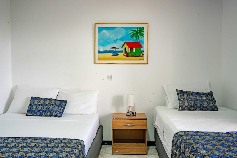 Hotel El Pirata Morgan Providencia 9/23