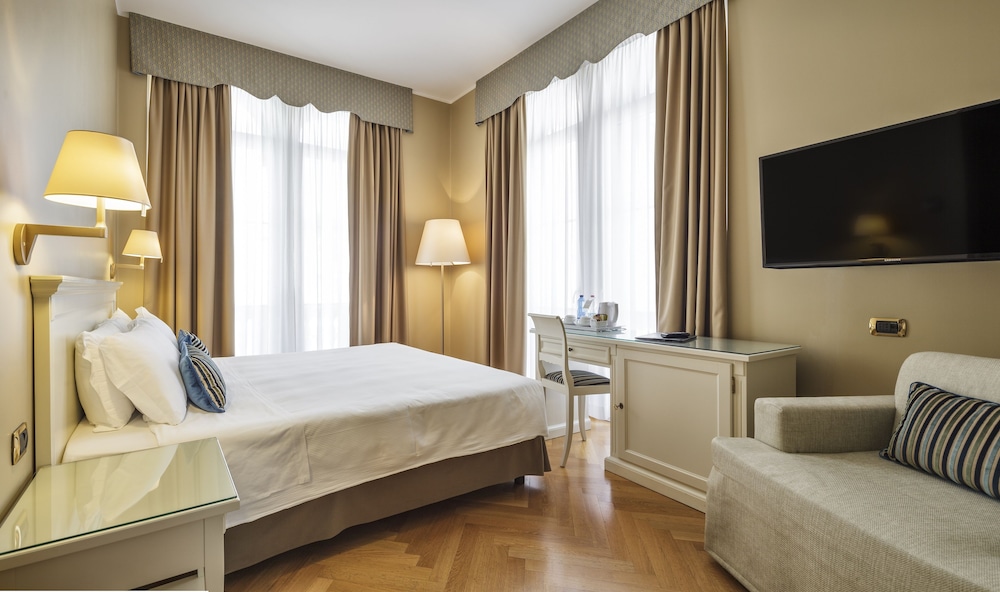 Continentale Hotel 26/66