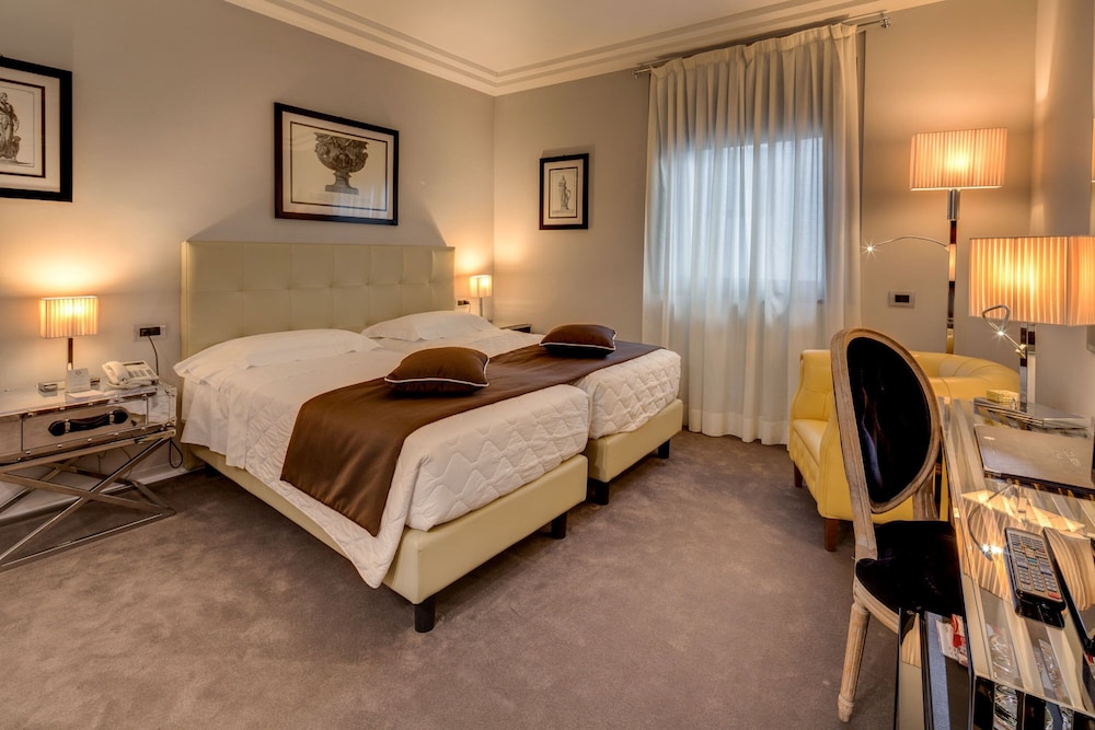 CLASSIC, DOUBLE OR TWIN BED