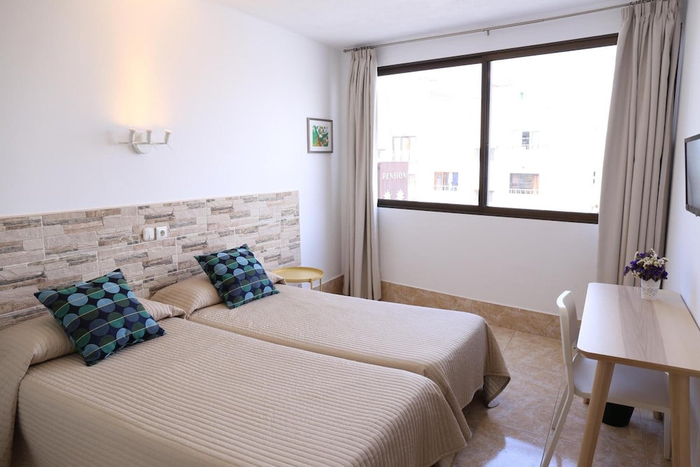 Residencia Cardona 11/57