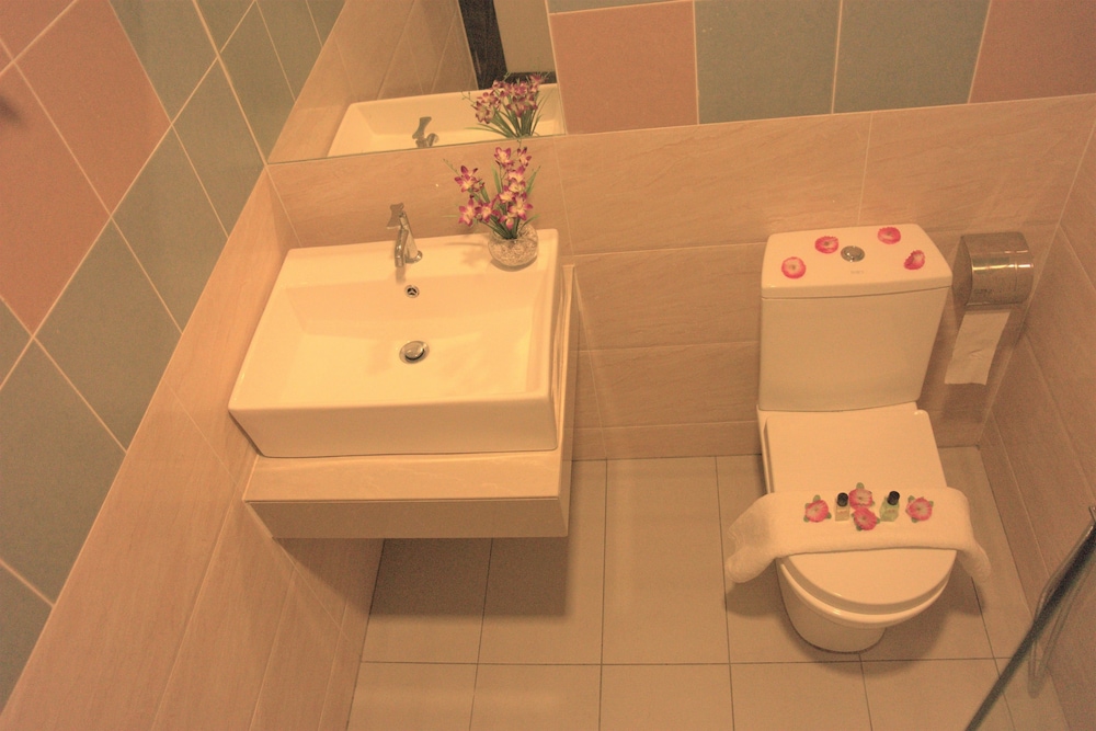 S8 Boutique Hotel 55/68