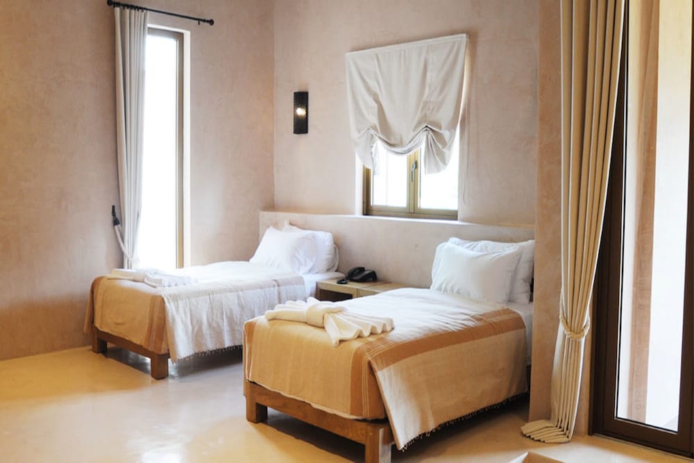 Town Square Suites By Toscana Valley 10/50