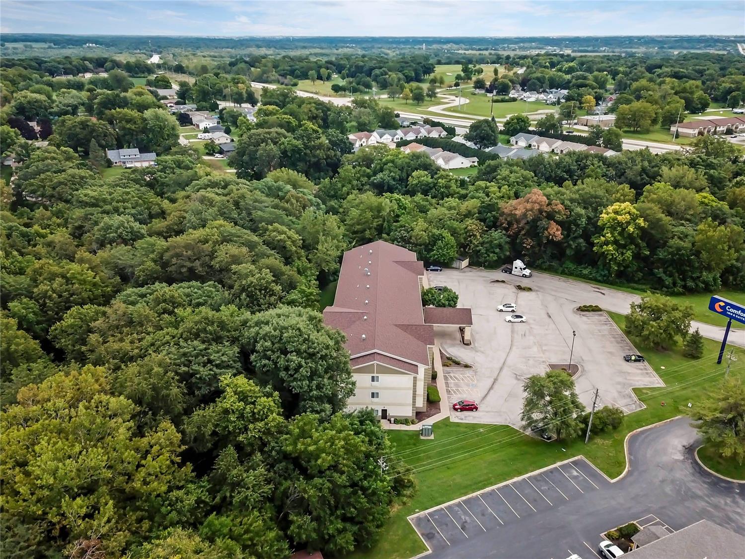 Comfort Inn & Suites East Moline near I-80 26/29