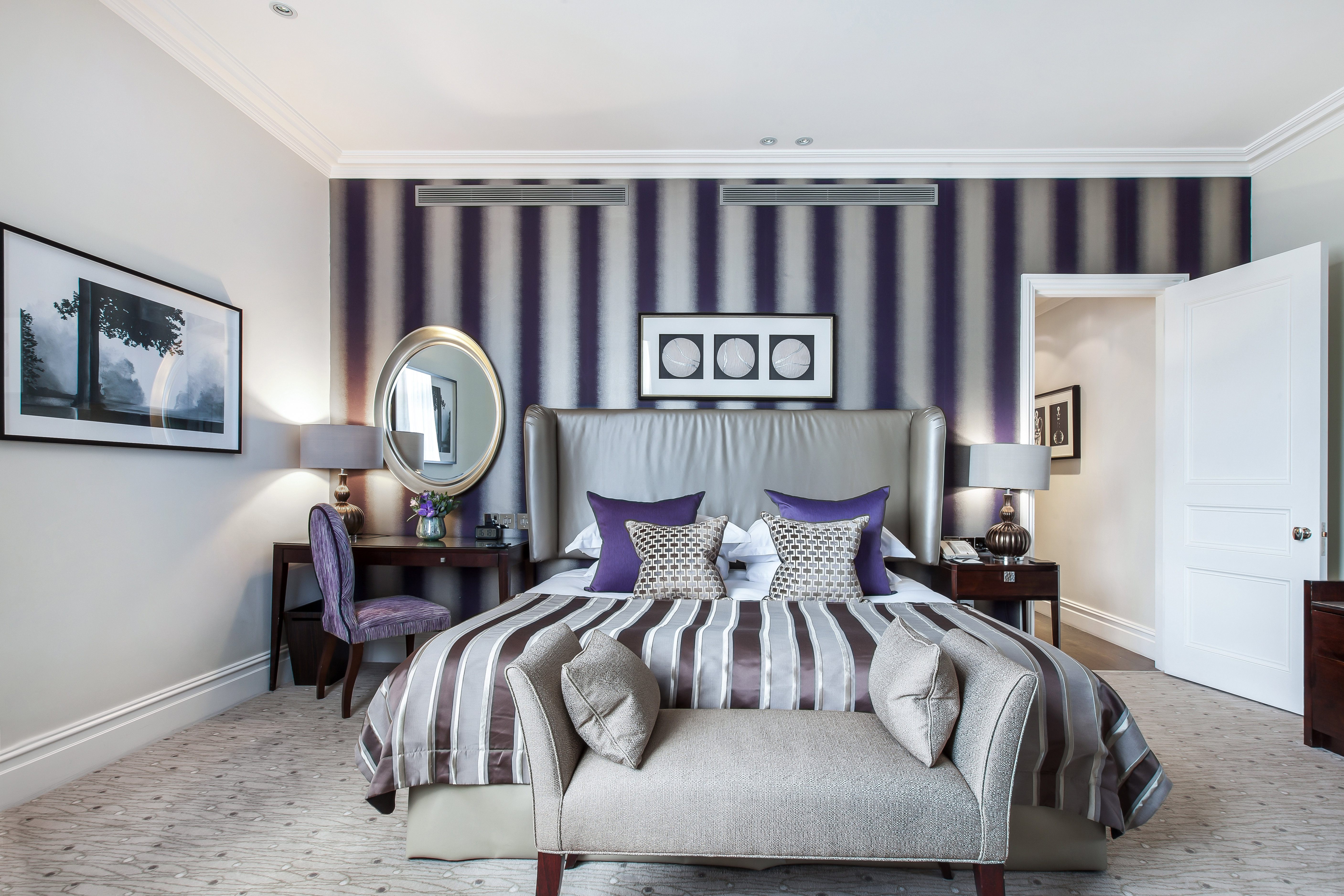 51 Buckingham Gatetaj Suites Residences 76/83