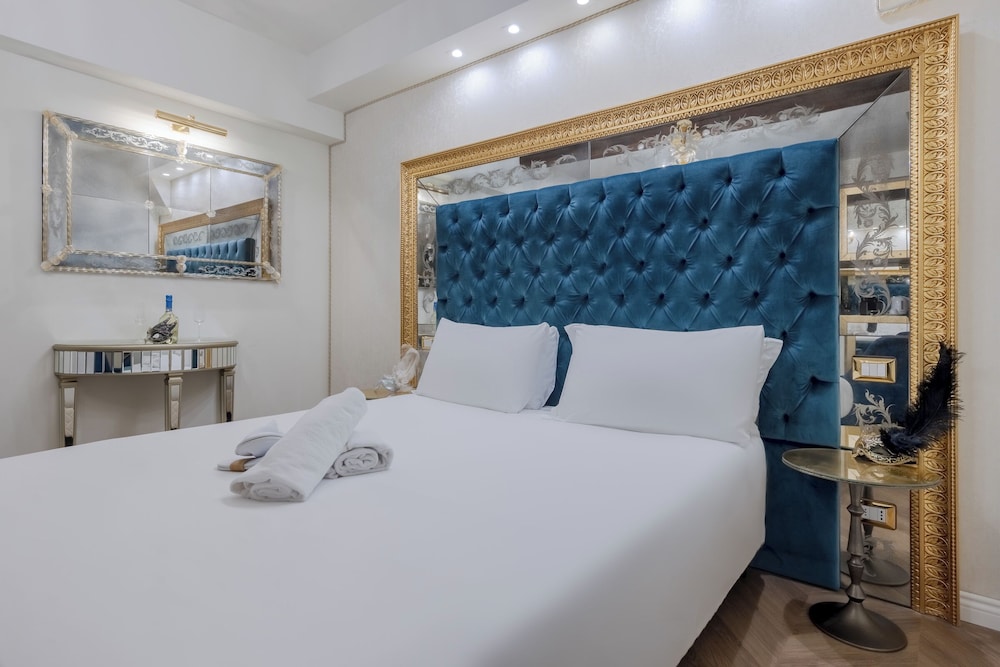 Junior, Double Bed