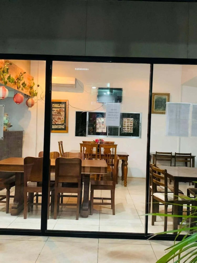 Axis Pension Hotel 39/50