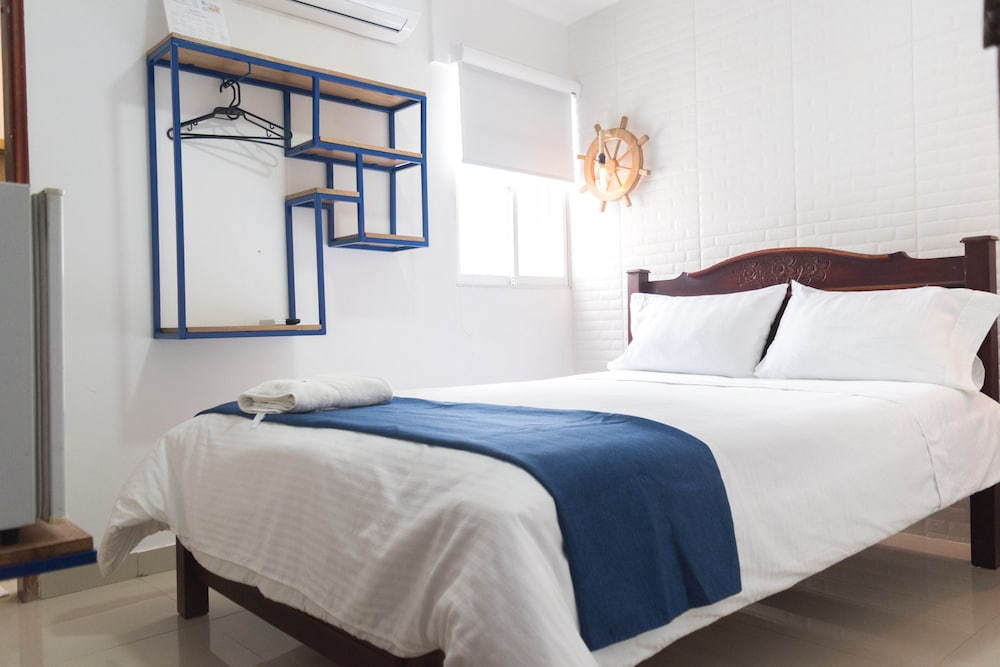 Hotel Aquarius 6/40