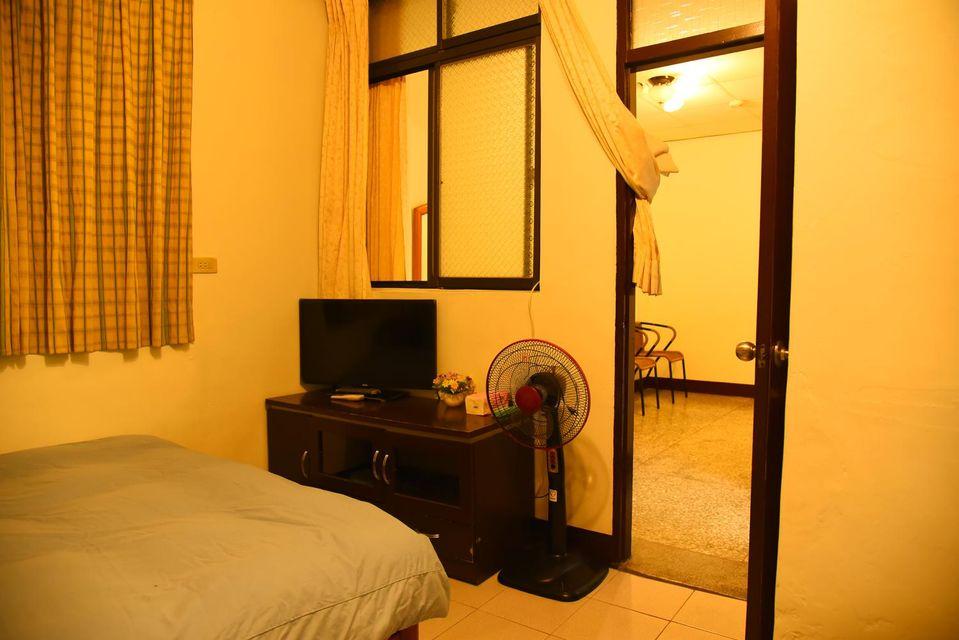 Suite, Twin Beds