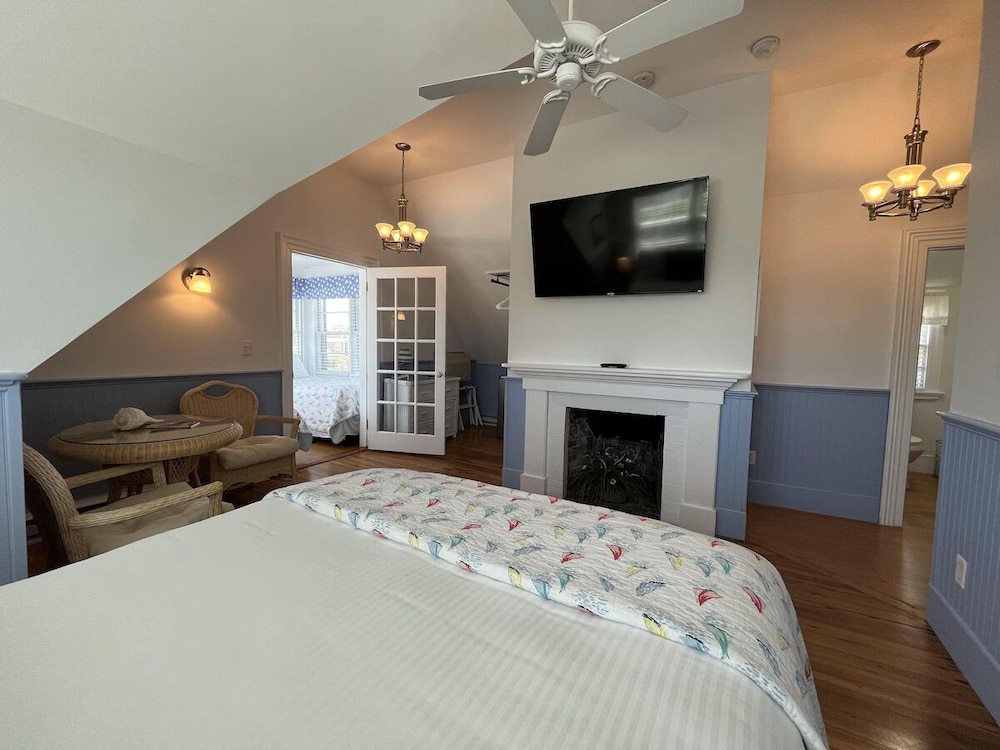 Beach Breeze Inn 16/50
