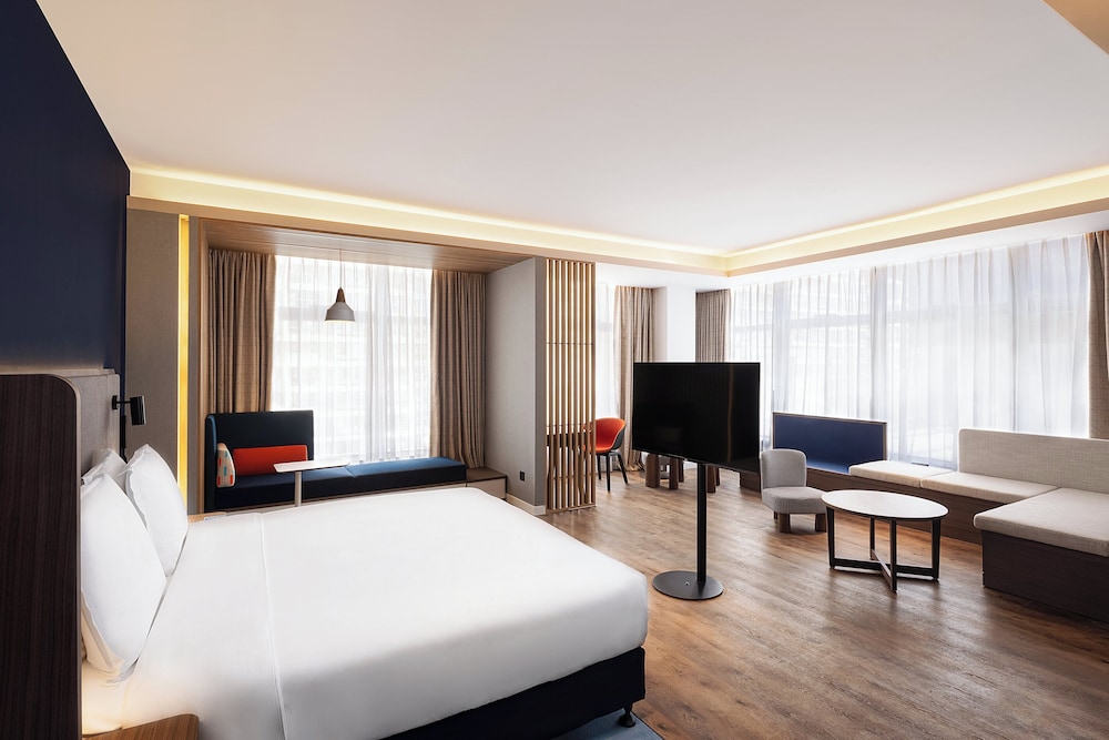 Holiday Inn Express Qingdao Jinshui 12/49