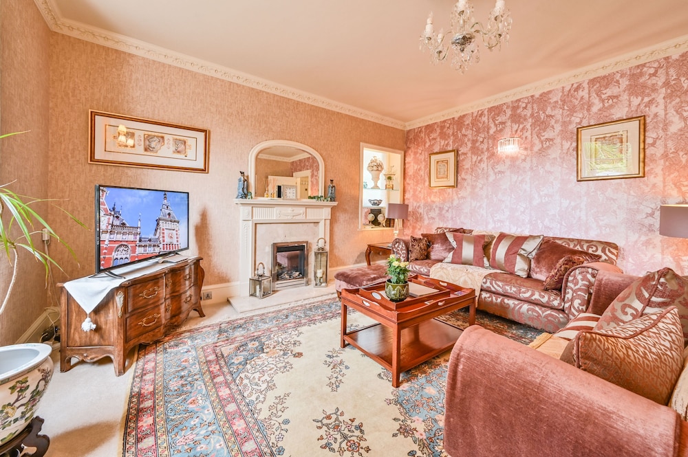 Muntham Holiday Apartments 31/50