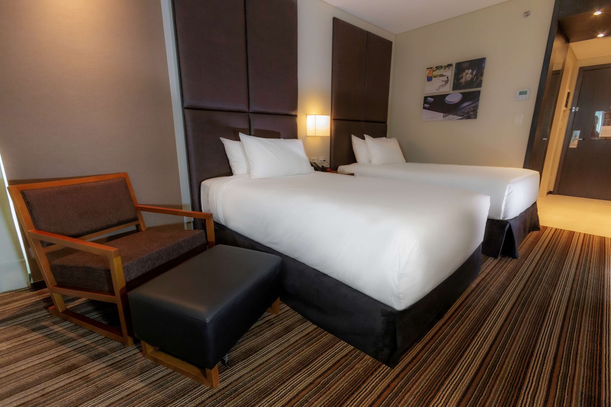 Room, Twin Beds, Mountain View, Allergy Friendly