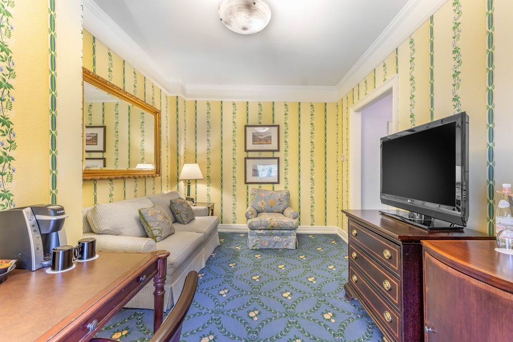 The Omni Homestead Resort 58/92