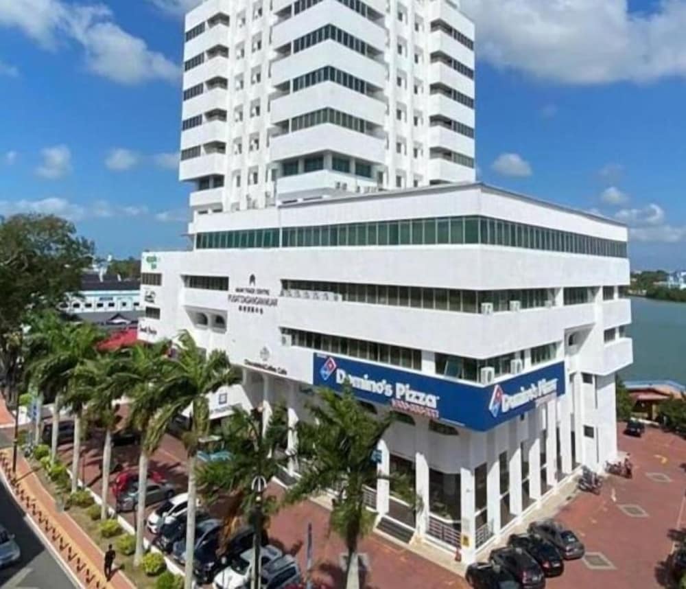 MUAR TRADERS HOTEL 1/26