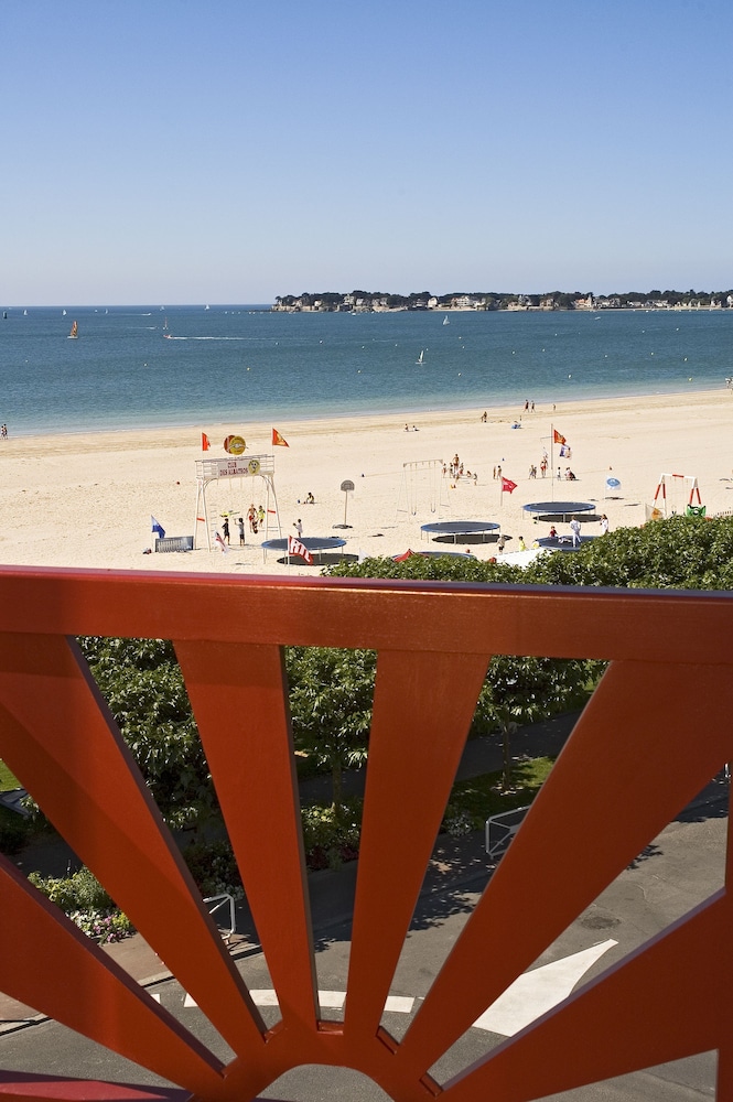 Mercure La Baule Majestic 32/64