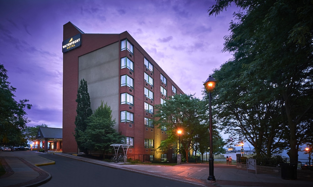 Waterfront Hotel Downtown Burlington 3/42