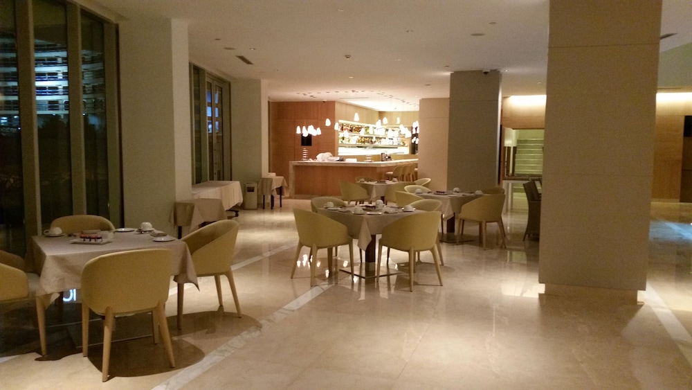 The Grand Hotel Punta Del Este 58/77