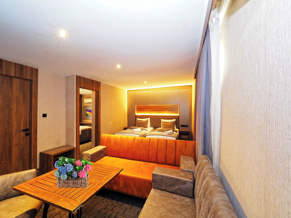 Best House Hotel 47/58