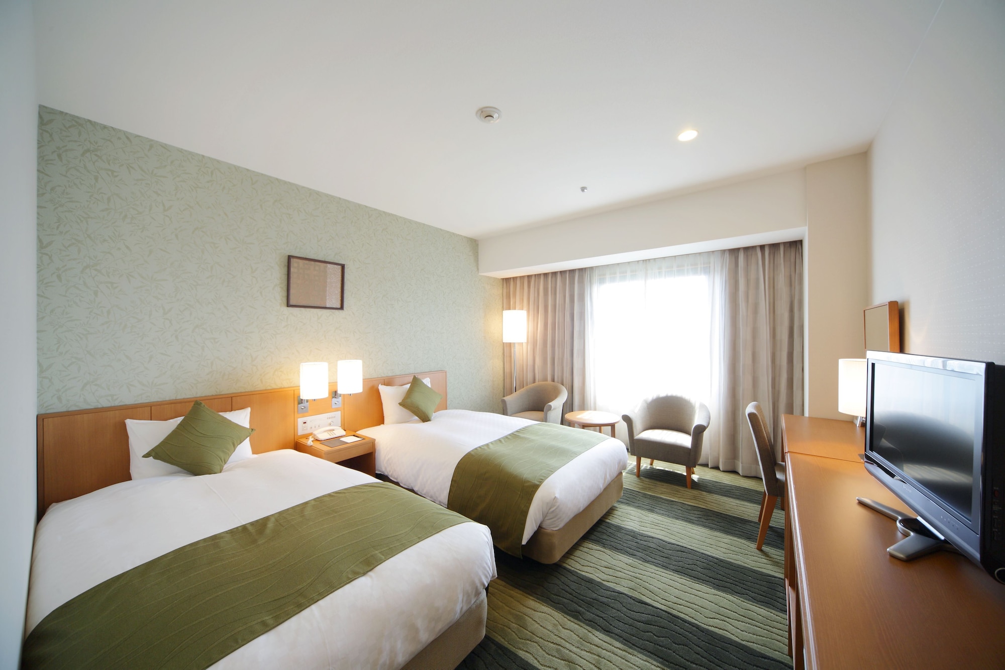 MODERATE, TWIN BEDS