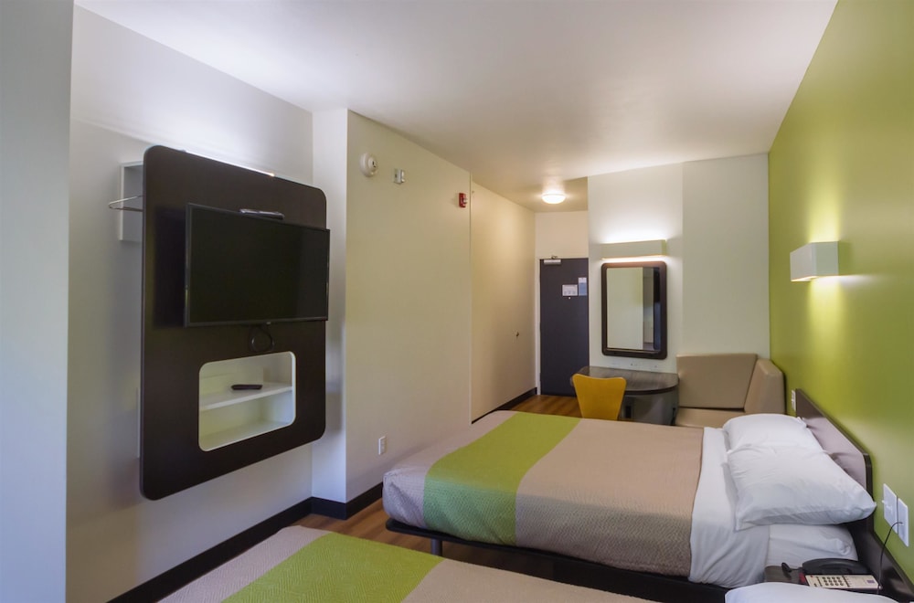 Days Inn by Wyndham South Bend /Notre Dame 13/35