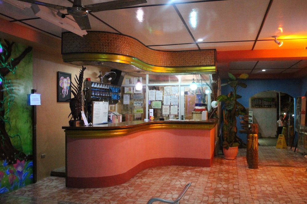Deep Forest Garden Hotel 9/80
