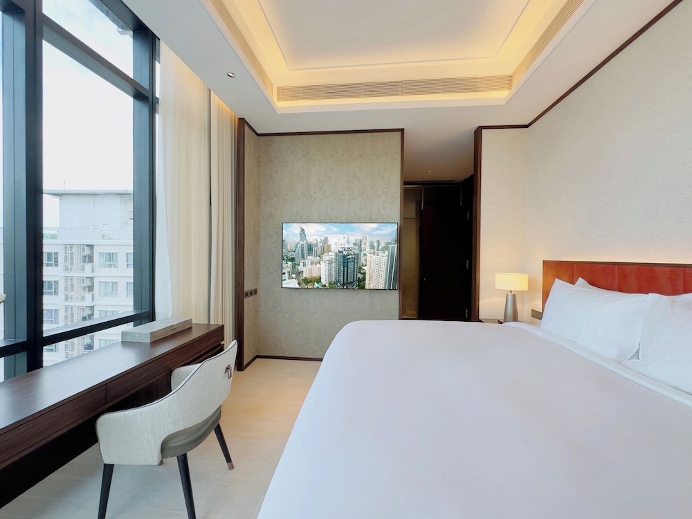 SILQ Hotel & Residence 7/50