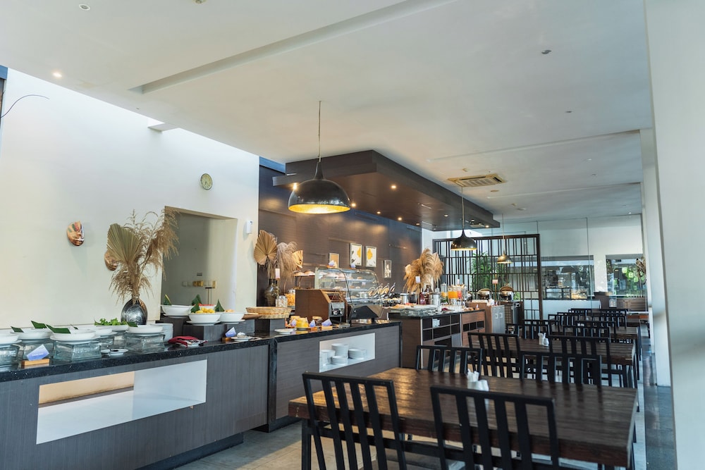 Estrella Hotel & Conference (ex Aston Luwuk) 27/49