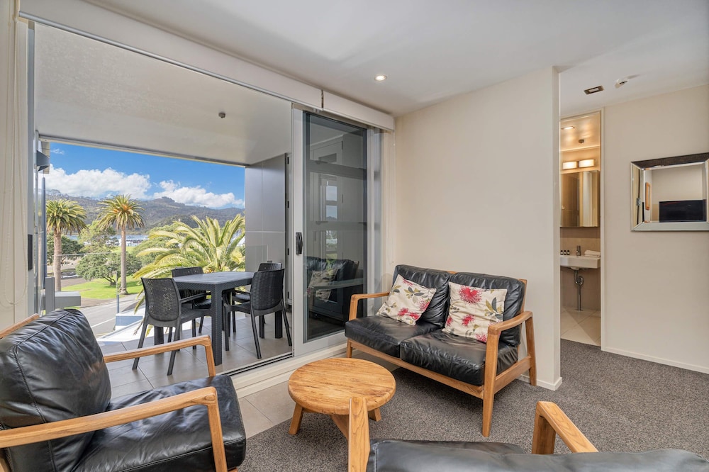 Esplanade Apartments 30/49