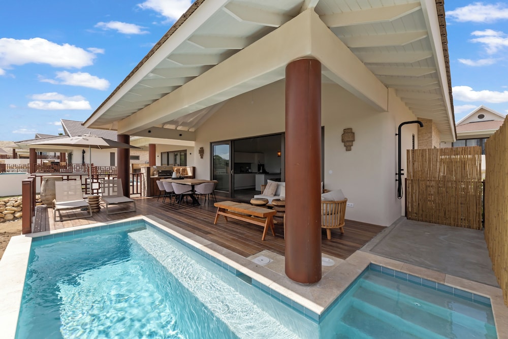 Blue Bay Curacao Golf and Beach Resort 40/78