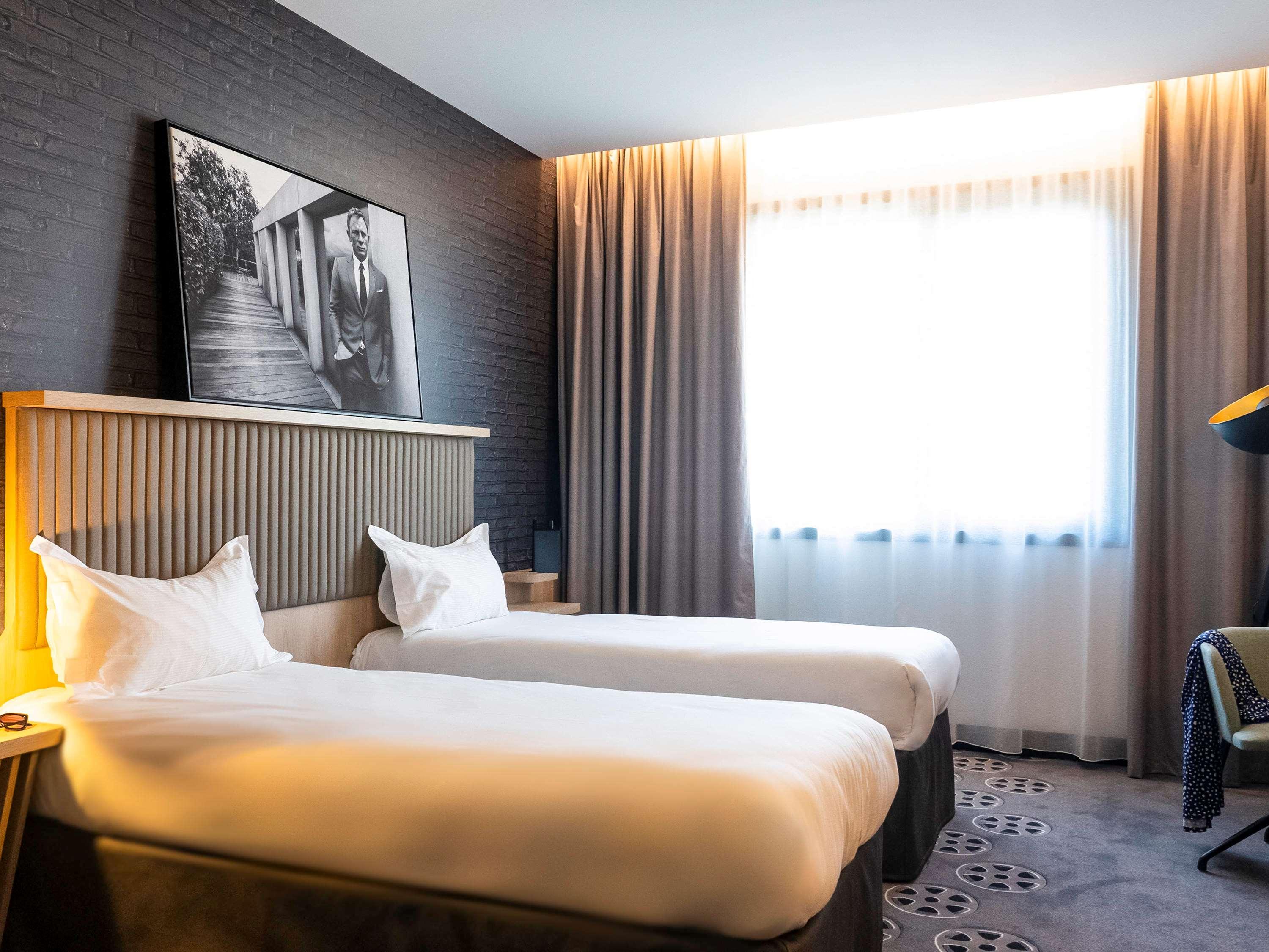 Standard, Twin Beds