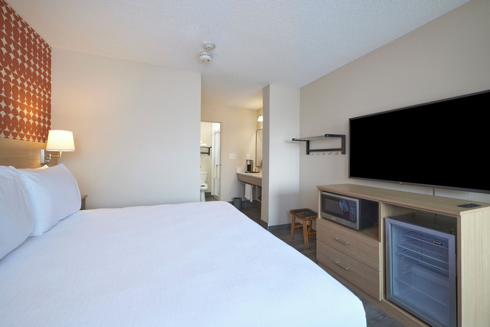 STANDARD, KING BED