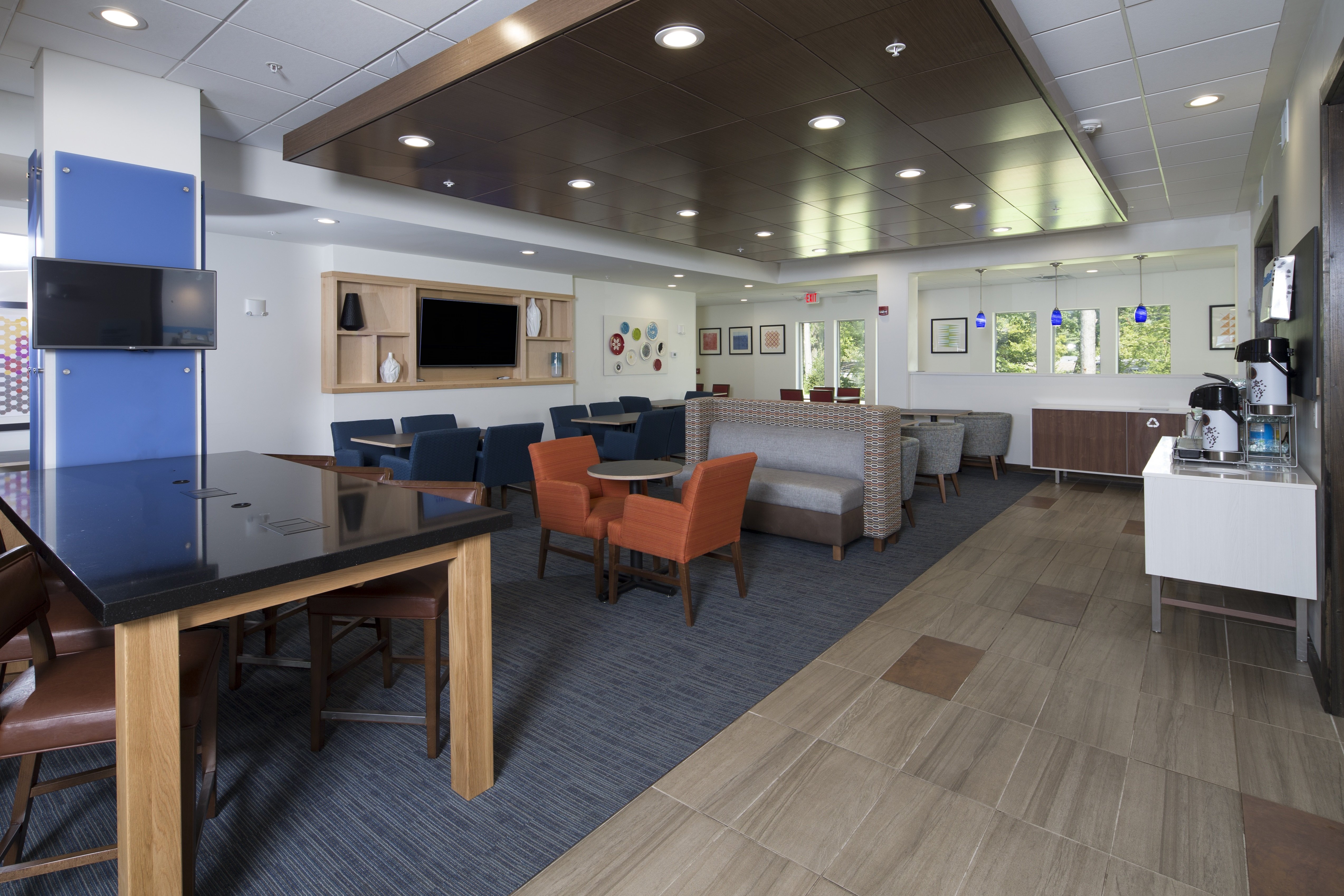 Holiday Inn Express Suites La Porte 25/44