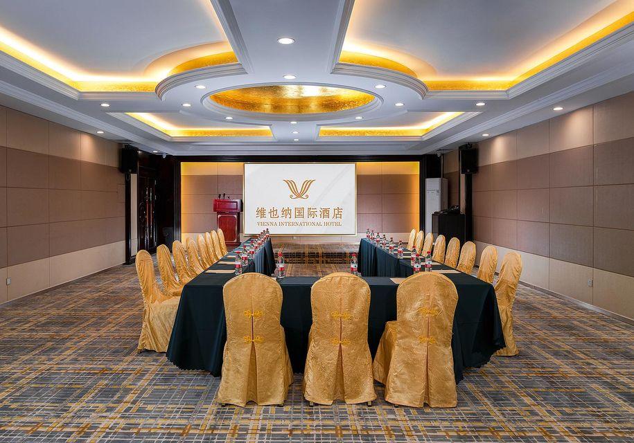 Vienna International Hotel (Shenzhen Guanlan Huanguan South Road) 41/45