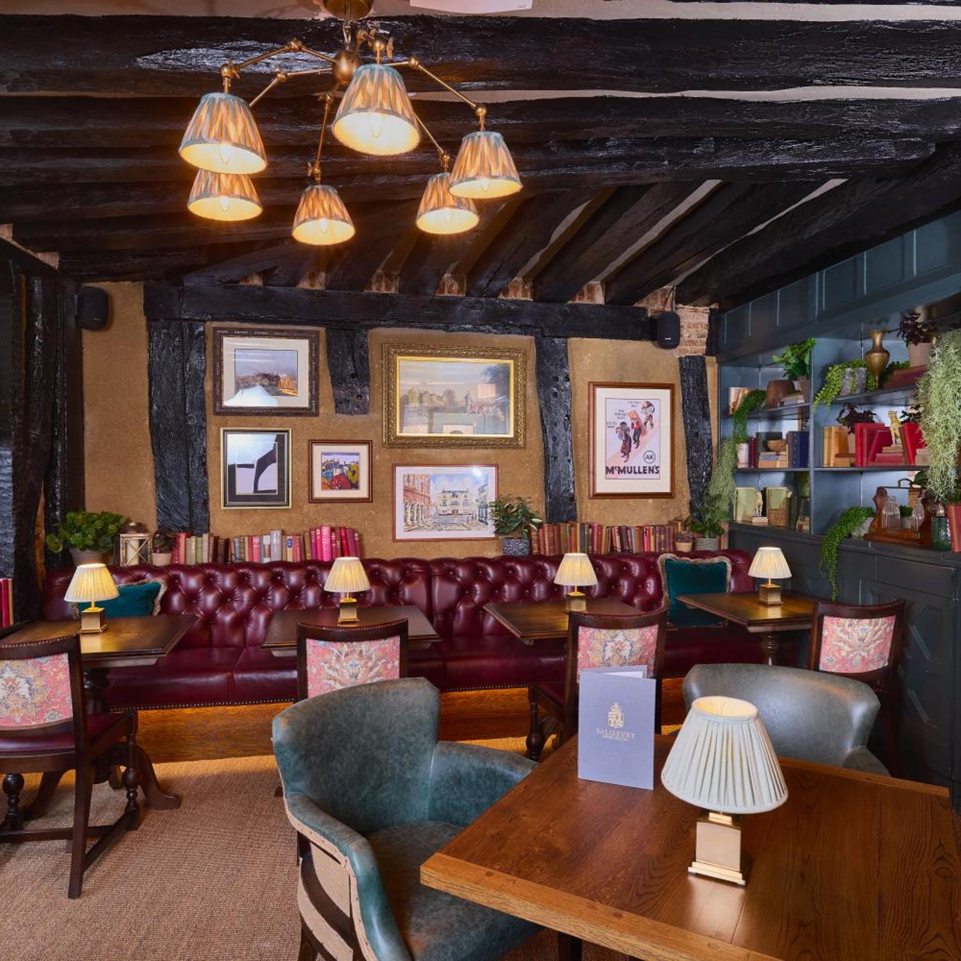 Salisbury Arms Hotel 44/54