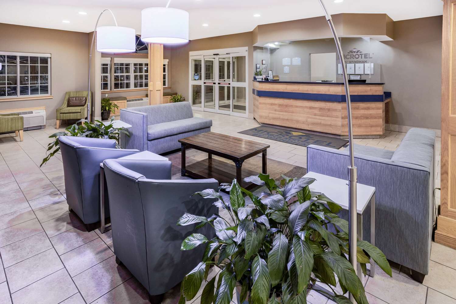 Microtel Inn & Suites By Wyndham Johnstown 6/37