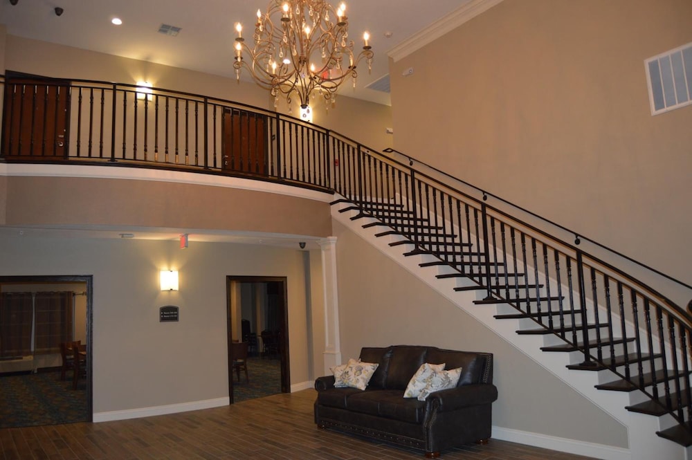 Heritage Place Hotel & Suites 3/48