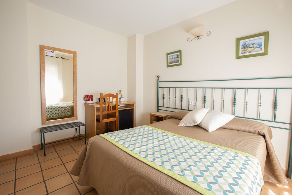 Hostal Apartamentos El Gallo 5/23
