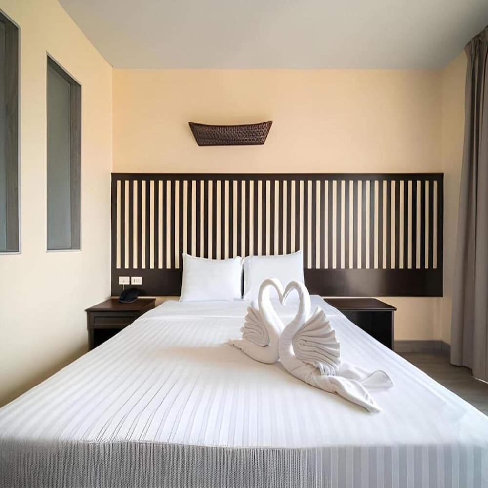 Sunday JA Plus Hotel 29/65