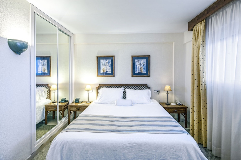 2 BEDROOMS, APARTMENT