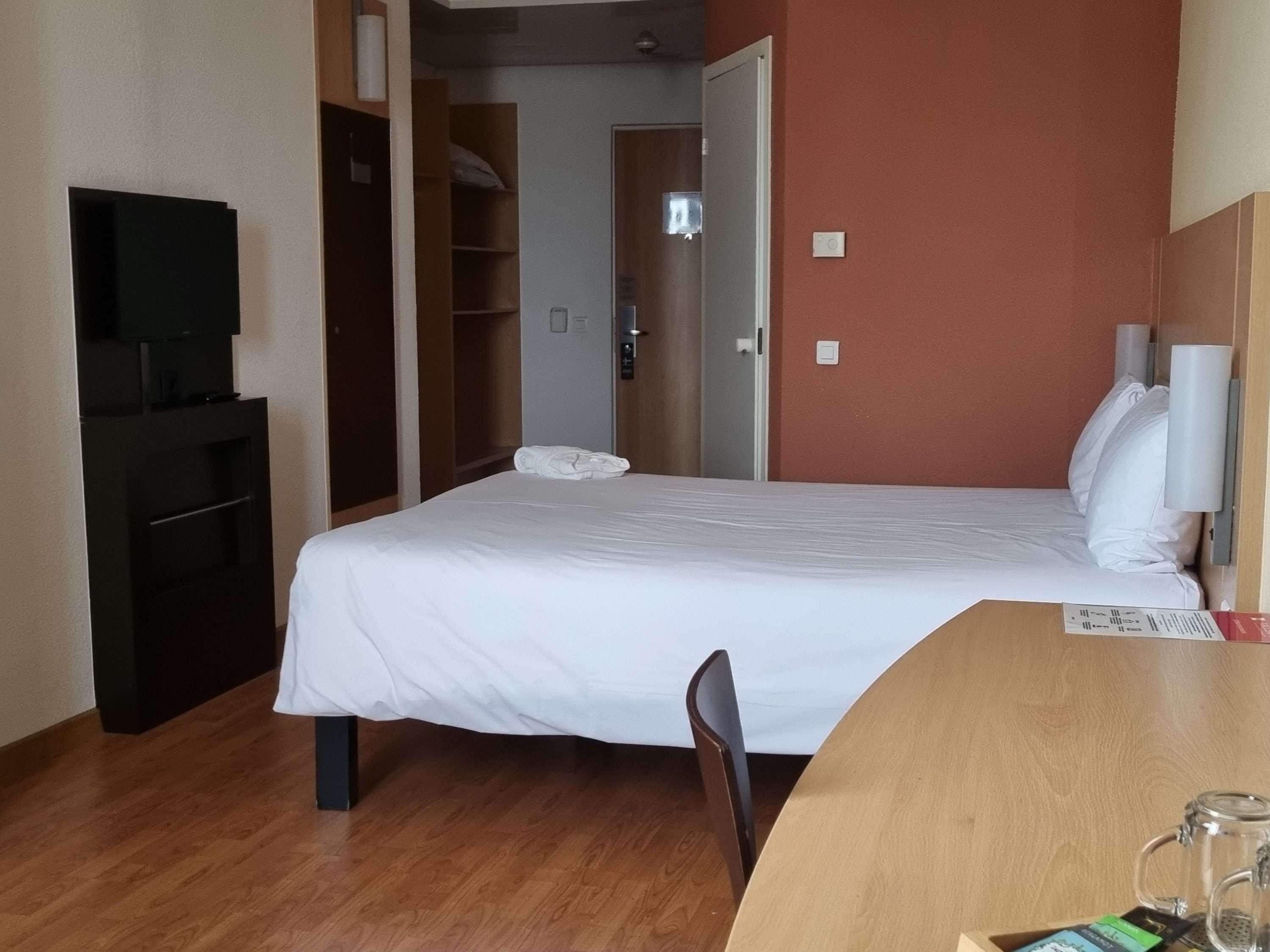 غرفة بريميوم بسرير مزدوج بإطلالة على المدينة، Ibis Astana Hotel 7/10