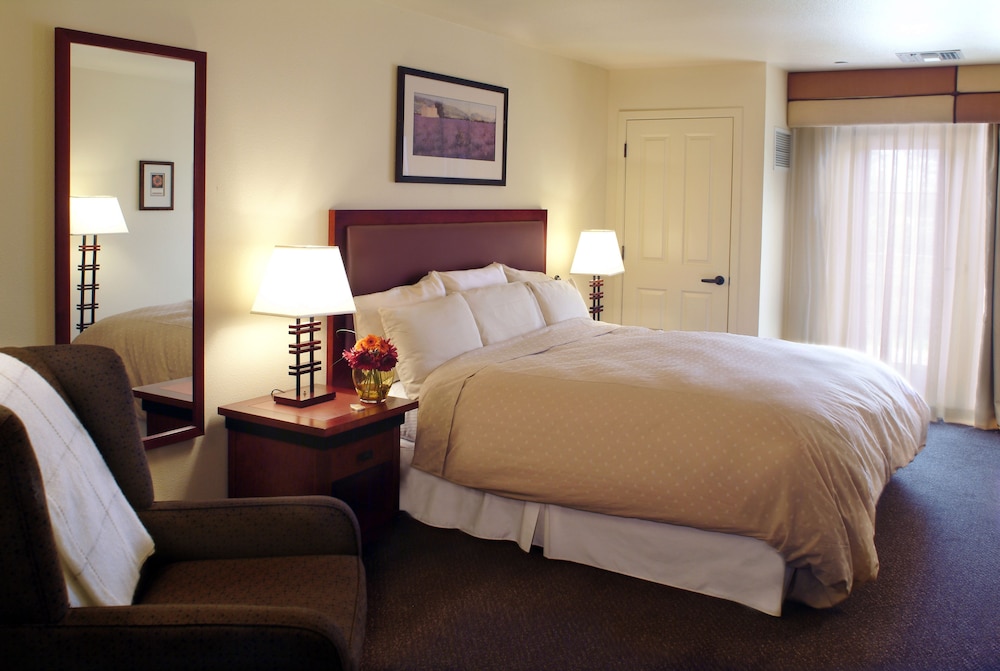 Larkspur Landing Pleasanton - An All-Suite Hotel 7/39